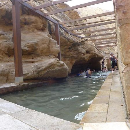 Afra Hot Springs Chalets At-Tafilah 외부 사진