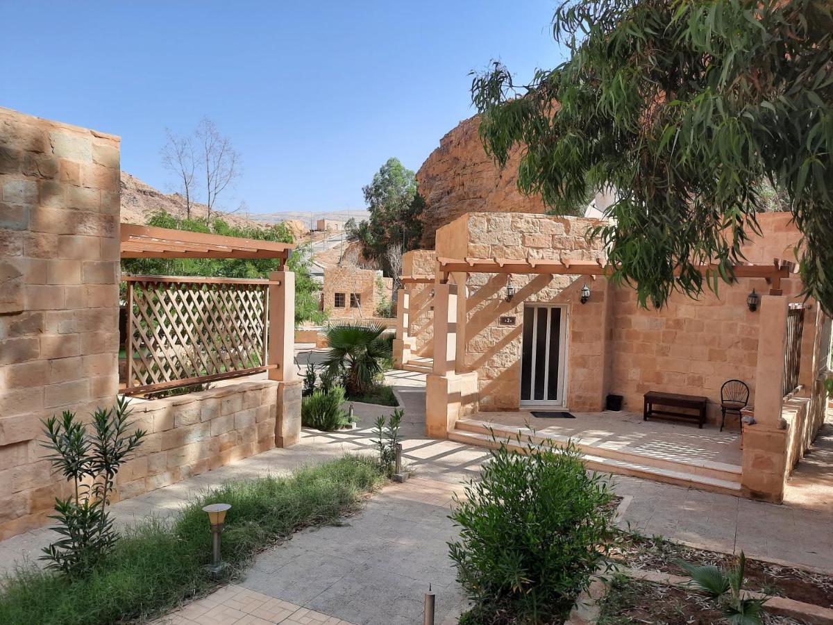 Afra Hot Springs Chalets At-Tafilah 외부 사진